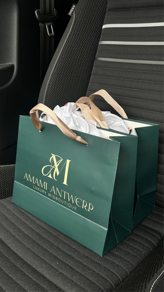 Luxe tas van Amami Antwerp – stijlvol verpakt voor custom orders en premium haarproducten