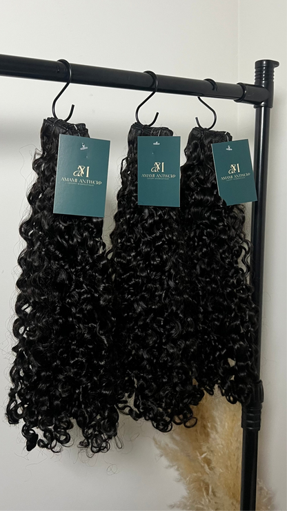 Pixie Curly hair van Amami Antwerp – compacte, natuurlijke krullen met volume en definitie, perfect voor 3A-3C
